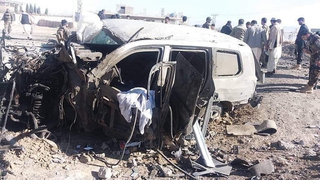 Car bombs kill dozens, injure scores in Ghazni, Zabul