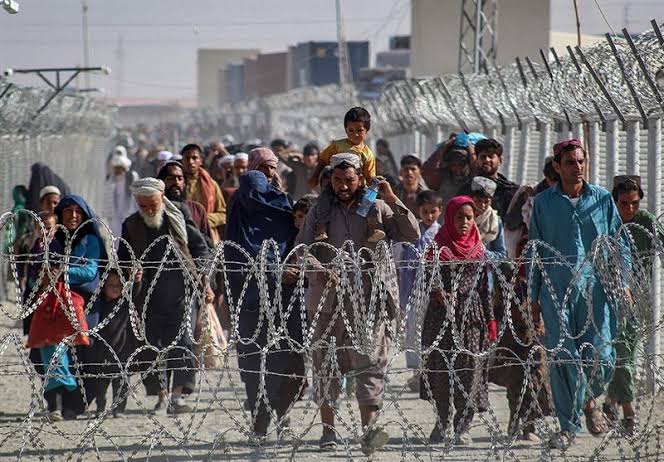 اخراج اجباری بیش از یک‌هزار پناه‌جوی افغان از سوی پاکستان