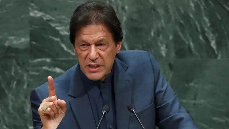 انتقاد عمران خان از سیاست حکومت شهباز شریف در قبال افغانستان