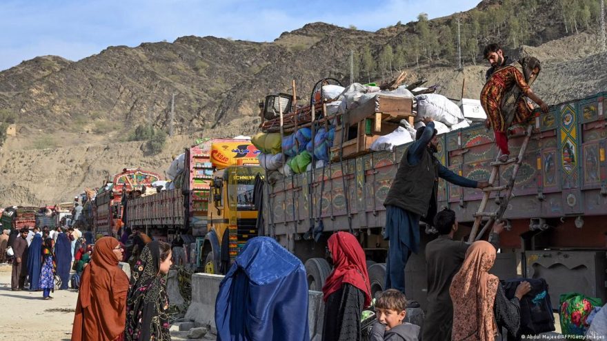 اخراج بیش از ۴۰ خانواده پناه‌جوی افغان ازسوی ایران و پاکستان